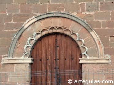 Puerta de la ermita. Andorra, Teruel
