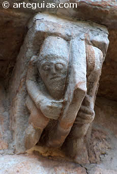 Canecillo de arpista. Bolmir