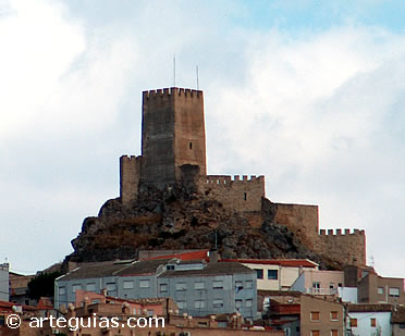 Hermosa vista del Castillo de Ba&ntilde;eres. Alicante (Banyeres de Mariola)