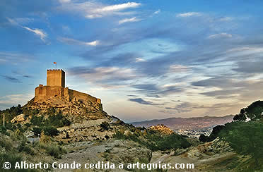 Uno de los m&aacute;s hemosos castillos de Murcia: Lorca