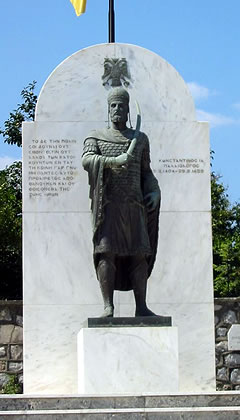 Estatua de Constantino XI, &uacute;ltimo emperador de Bizancio, muerto en el asedio de los otomanos
