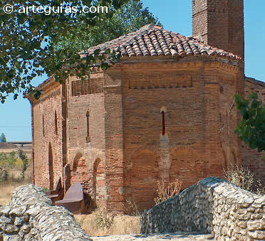 Ermita de la Virgen del Puente. Modesto ejemplo del mud&eacute;jar en Sahag&uacute;n