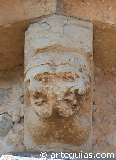 Cencillo de la iglesia de Hueto de Abajo, en la Llanada alavesa