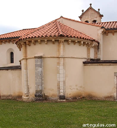 Cabecera de la iglesia rom&aacute;nica de Priorio