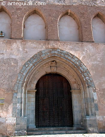 Fachada occidental. Iglesia de Santas Justa y Rufina de Maluenda
