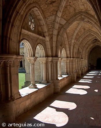 Orden cisteciense: claustro del Monasterio de Iranzu