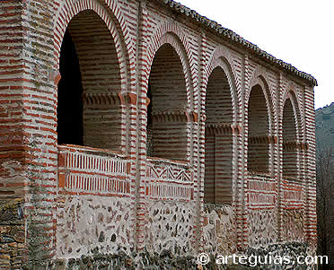 Galer&iacute;a porticada mud&eacute;jar. Pr&aacute;dena del Rinc&oacute;n