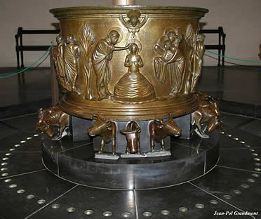 Pila baustismal de Saint-Barth&eacute;lemy de Lieja