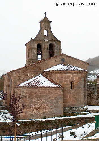 Iglesia palentina de Salcedillo, aldea situada junto a Bra&ntilde;osera