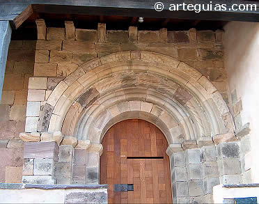 Portada de San Mart&iacute;n de Hoyos 