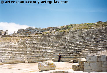 Gradas de un teatro griego