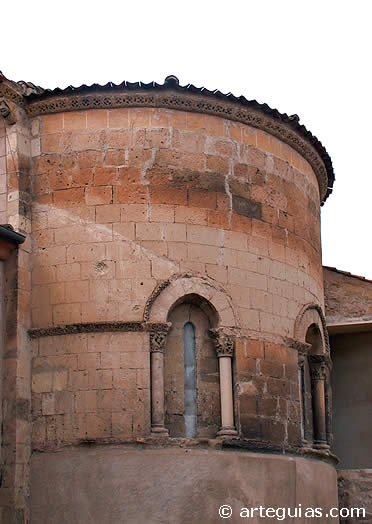 Cabecera de la iglesia de Santiago de Tur&eacute;gano, Segovia