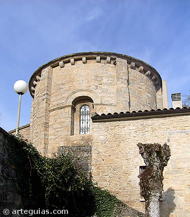 Iglesia de C&iacute;zur menor, en el Camino Franc&eacute;s en Navarra