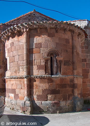 Cascajares de la Sierra. &Aacute;bside de la iglesia