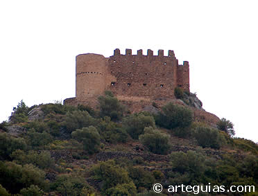 Castillo de Alcalat&eacute;n, cerca de Alcora