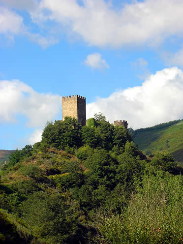 Castillo de Doiras, e los Ancares de Lugo