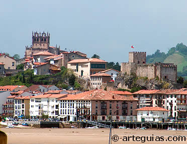 Vista de San Vicente de la Barquera, con el castillo y la iglesia