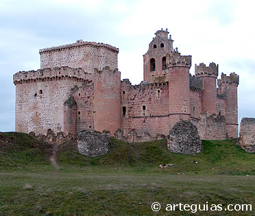 Castillo de Tur&eacute;gano, desde el norte