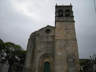 La monumental iglesia de Santa Mar&iacute;a de Codosedo desde los pies