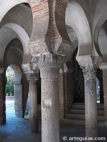 Sala de oraciones de la mezquita