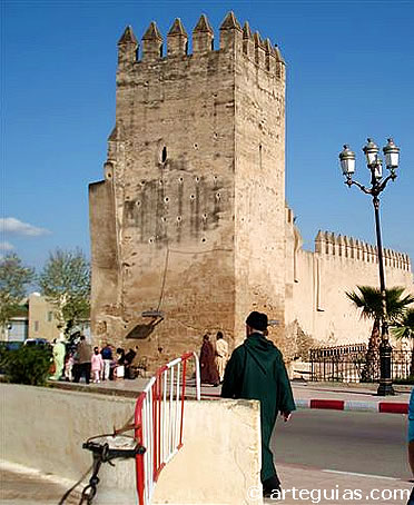 Torre de la muralla de Fez