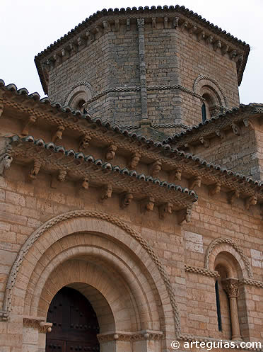 Portada sur y cimborrio