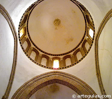C&uacute;pula del cimborrio de la iglesia de La Lugareja, una de las cumbres del mud&eacute;jar espa&ntilde;ol