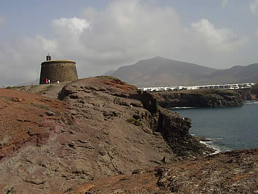 Castillo de Las Coloradas, en Lanzarote. Ejemplo de torre costera