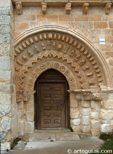 Portada de la iglesia de Mi&ntilde;&oacute;n de Santib&aacute;&ntilde;ez, Burgos