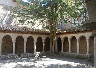 El reformado claustro de Sant Lloren&ccedil; de Morunys