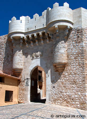 Puerta de la Muralla de Hita