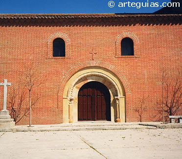 Muro sur de la Iglesia de Paradinas de San Juan