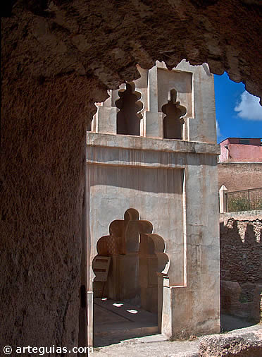 Qubbat Barudiyin, Marrakech. Edificio almor&aacute;vide