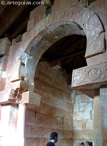 Arco triunfal. Quintanilla de las Vi&ntilde;as