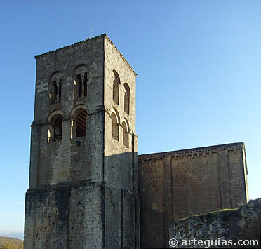 La arquitectura rom&aacute;nica es portadora de simbolismo, como el car&aacute;cter ascensional de sus campanarios