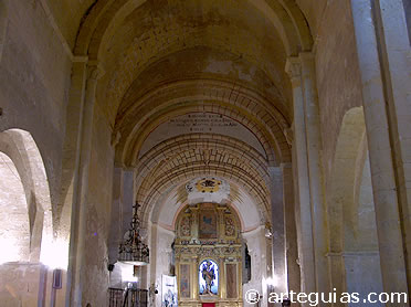Nave central de la iglesia de San Miguel de Tur&eacute;gano