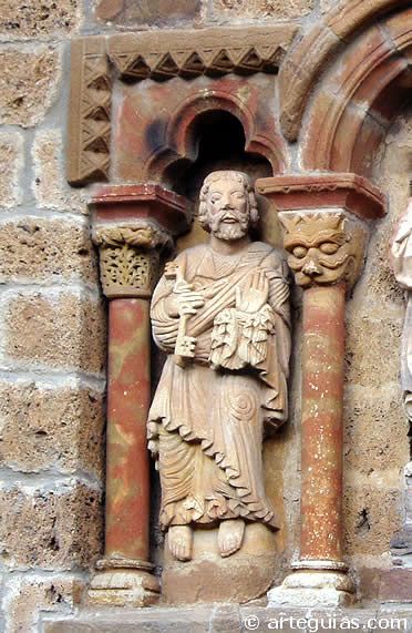 Ap&oacute;stol San Pedro en la iglesia de Piasca (Cantabria)