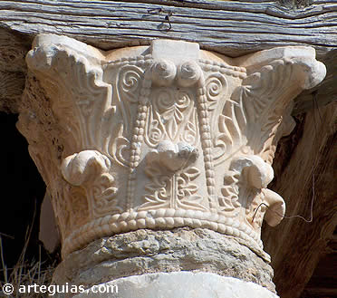 Capitel moz&aacute;rabe . San Rom&aacute;n de Hornija