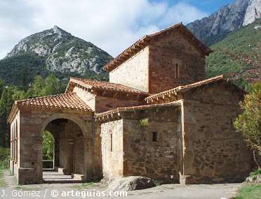 Santa Mar&iacute;a de Lebe&ntilde;a, notable iglesia del moz&aacute;rabe en Cantabria