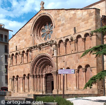 Fachada occidental de la iglesia de Santo Domingo de Soria