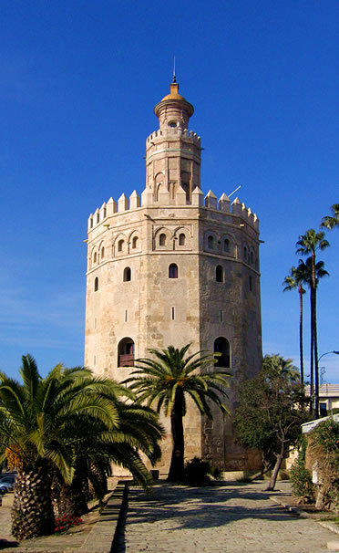 Torre del Oro. Edificio de la Sevilla almohade para la defensa del Guadalquivir