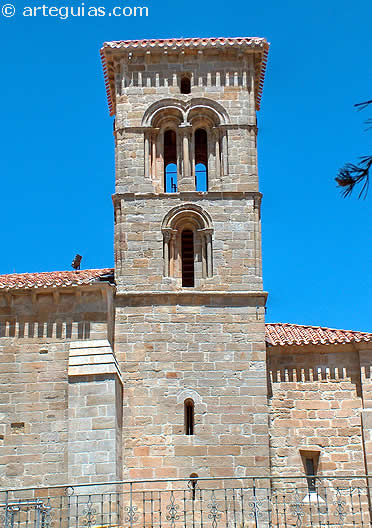 T&iacute;pica torre rom&aacute;nica