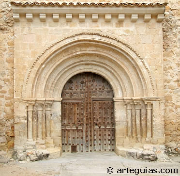 Iglesia tardorrom&aacute;nica (siglo XIII) de Viana de Mond&eacute;jar, Guadalajara