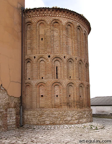 Alcazar&eacute;n. &Aacute;bside de la iglesia de Santiago