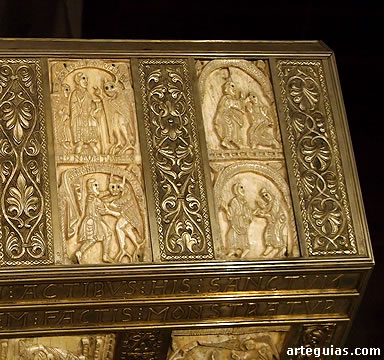 Detalle de algunos marfiles del Arca de San Mill&aacute;n