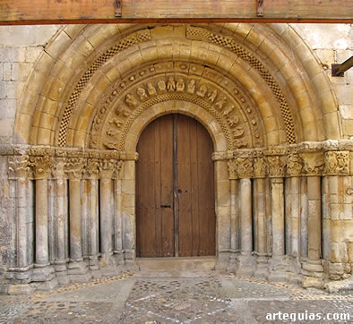Anerillas de San Pelayo: fastuosa portada