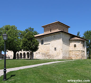 Bas&iacute;lica de San Prudencio de Armentia, desde el sureste