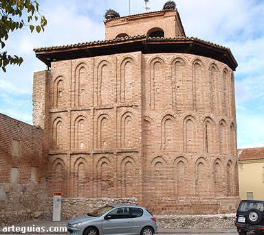 Alcazar&eacute;n. Cabecera de la iglesia de San Pedro