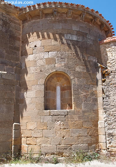 &Aacute;bside de la iglesia de San Andr&eacute;s de Cabria