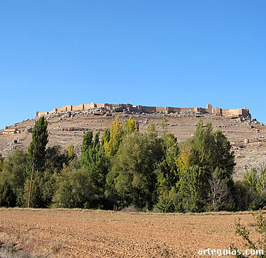 La alcazaba califal de Gormaz fue construida durante el gobierno de  al-Hakam II